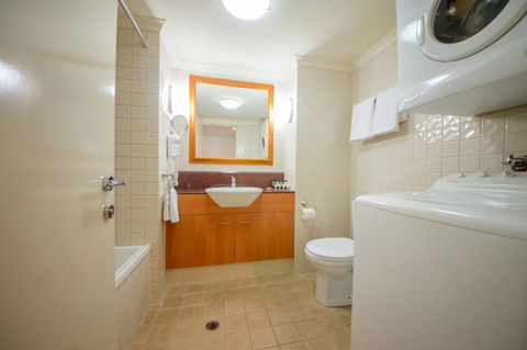 Central Cosmo Apartments - Sunshine Coast Guide 5