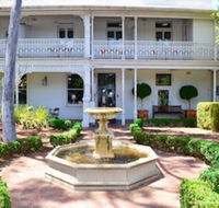 Richmond Hill Hotel - Sunshine Coast Guide