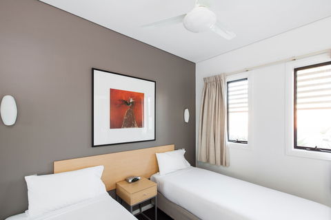 Majestic Oasis Apartments - Sunshine Coast Guide 5