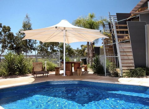 Majestic Oasis Apartments - Sunshine Coast Guide 2