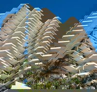 Beach House Seaside Resort Coolangatta - Sunshine Coast Guide