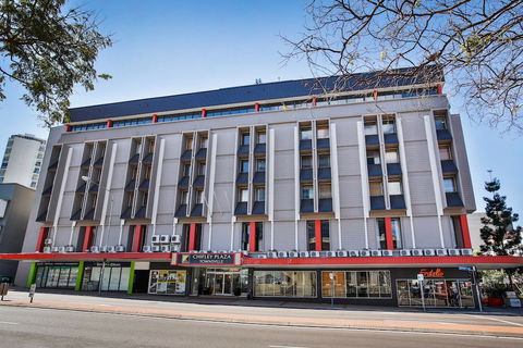 Madison Plaza Townsville - Sunshine Coast Guide 1