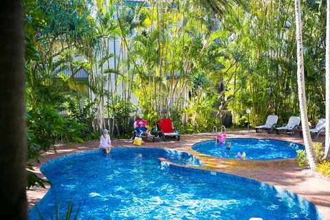 Ocean Breeze Resort - Sunshine Coast Guide 0