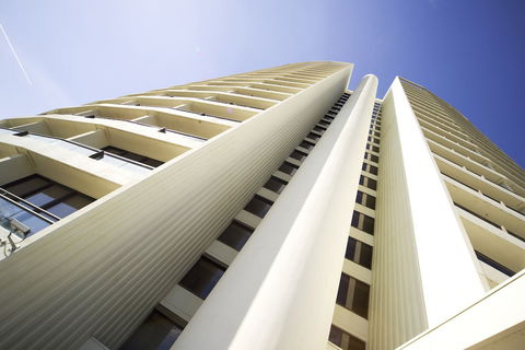 BreakFree Capital Tower - Sunshine Coast Guide 1