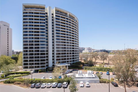 BreakFree Capital Tower - Sunshine Coast Guide 2