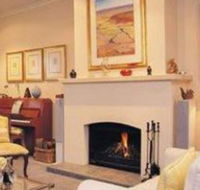 Meadowlake Lodge - Sunshine Coast Guide
