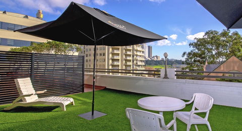 The Sydney Boulevard Hotel - Sunshine Coast Guide 0