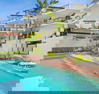 Windsurfer Resort - Sunshine Coast Guide