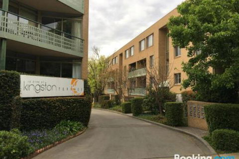 Kingston Terrace Apartments - Sunshine Coast Guide 0