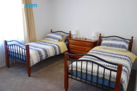 Kingston Terrace Apartments - Sunshine Coast Guide 2
