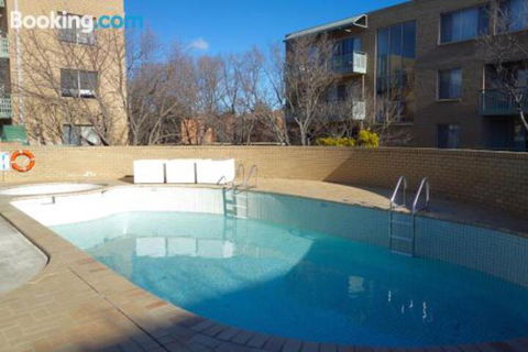 Kingston Terrace Apartments - Sunshine Coast Guide 5