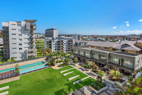 Oxygen Apartments - Sunshine Coast Guide 2