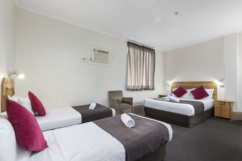 Adelaide Paringa - Sunshine Coast Guide 4