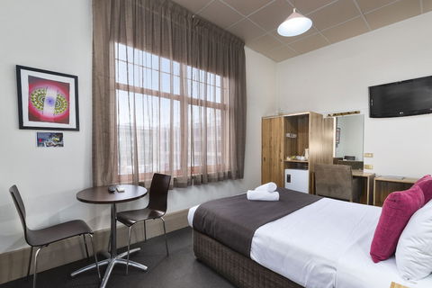 Adelaide Paringa - Sunshine Coast Guide 5