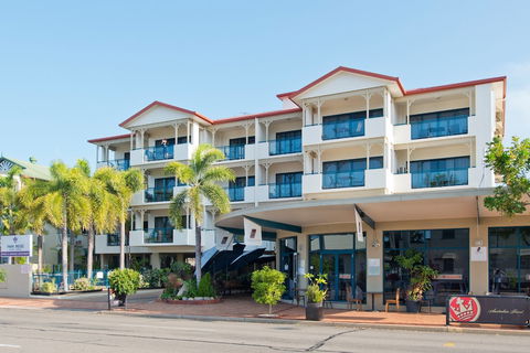 Park Regis Anchorage - Sunshine Coast Guide 0