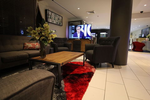 Ibis Newcastle - Sunshine Coast Guide 2