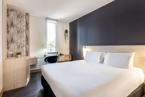Ibis Sydney Barangaroo Hotel - Sunshine Coast Guide 7