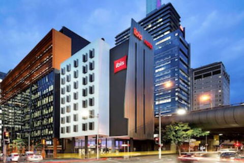 Ibis Sydney Barangaroo Hotel - Sunshine Coast Guide 0