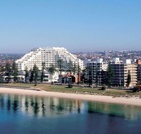 Novotel Sydney Brighton Beach - Sunshine Coast Guide 1