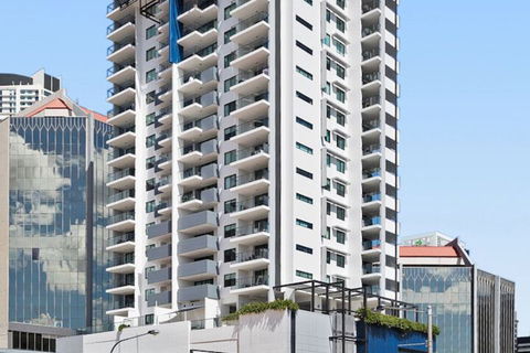 Republic Apartments - Sunshine Coast Guide 1