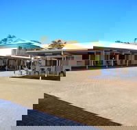 Cascade Motel In Townsville - Sunshine Coast Guide
