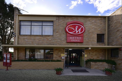 Metro Inn Ryde - Sunshine Coast Guide 2