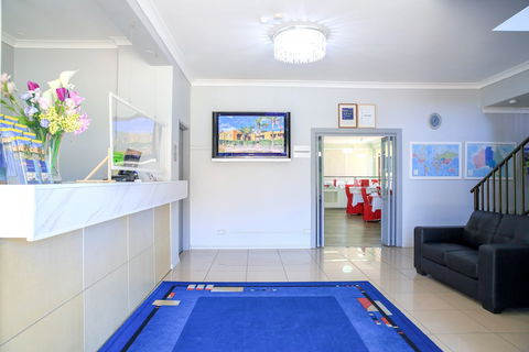 Metro Inn Ryde - Sunshine Coast Guide 5