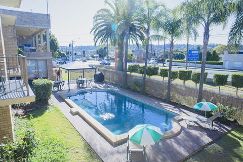 Metro Inn Ryde - Sunshine Coast Guide 4