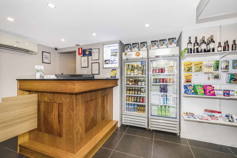 Best Western Airport 85 Motel - Sunshine Coast Guide 6