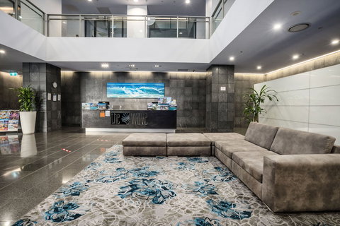 The Wave Resort - Sunshine Coast Guide 6