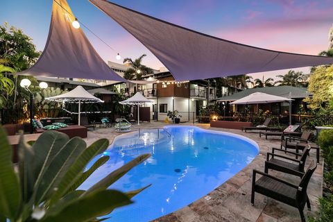 Palms City Resort - Sunshine Coast Guide 2