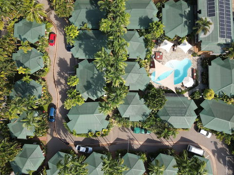 Palms City Resort - Sunshine Coast Guide 1