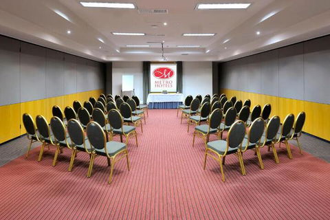 Metro Hotel Ipswich International - Sunshine Coast Guide 0