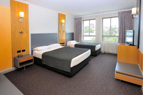 Metro Hotel Ipswich International - Sunshine Coast Guide 4
