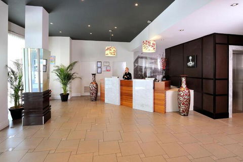 Metro Hotel Ipswich International - Sunshine Coast Guide 2