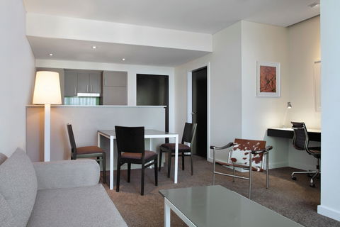 Adina Apartment Hotel Perth - Sunshine Coast Guide 5