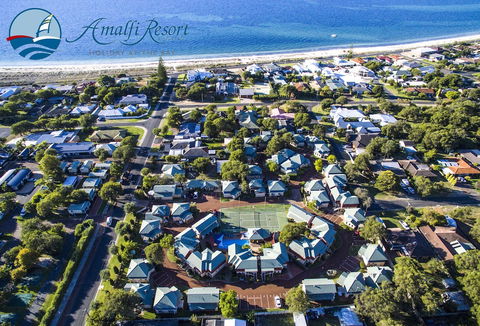 Amalfi Resort - Sunshine Coast Guide 1