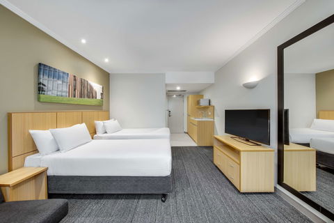 Travelodge Hotel Macquarie North Ryde Sydney - Sunshine Coast Guide 5