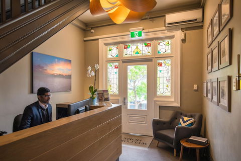 Glenferrie Lodge - Sunshine Coast Guide 1