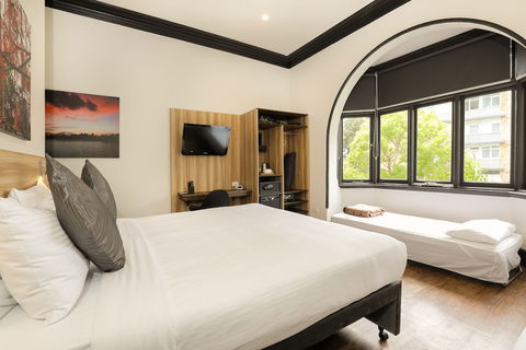 Glenferrie Lodge - Sunshine Coast Guide 4