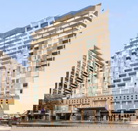 Oaks Adelaide Embassy Suites - Sunshine Coast Guide