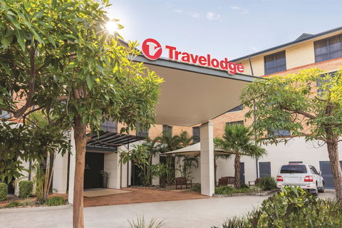 Travelodge Hotel Garden City Brisbane - Sunshine Coast Guide 1