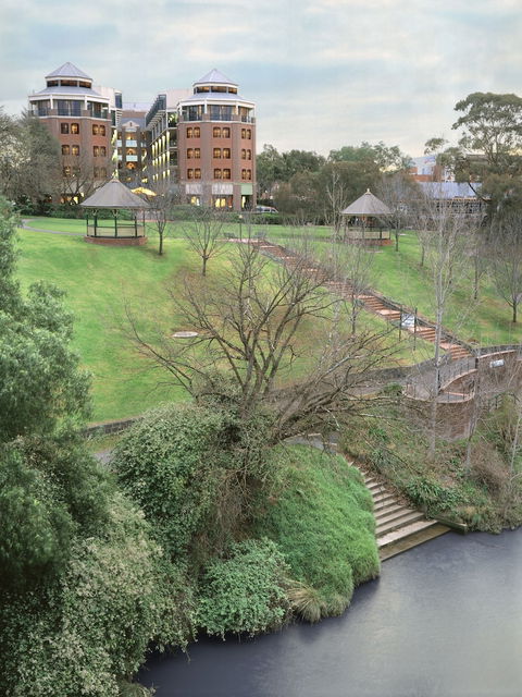 Amora Hotel Riverwalk Melbourne - Sunshine Coast Guide 3
