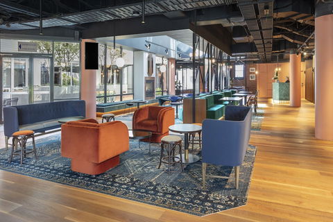 Amora Hotel Riverwalk Melbourne - Sunshine Coast Guide 6