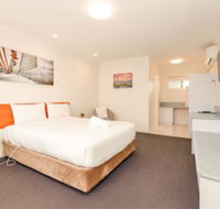 Bass  Flinders Motor Inn - Sunshine Coast Guide