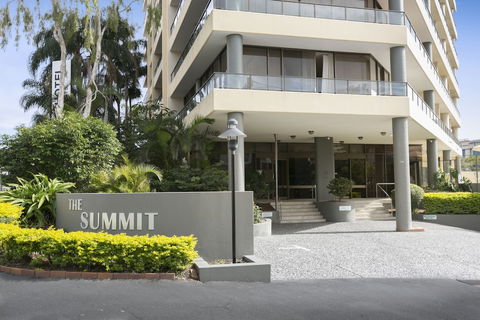 The Summit Apartments - Sunshine Coast Guide 3