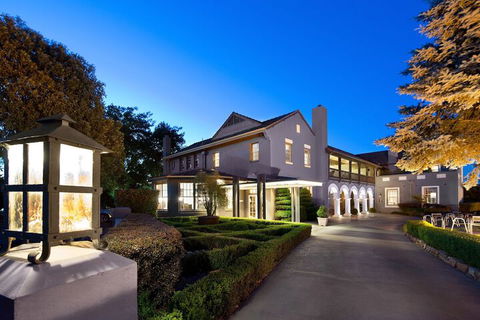 Peppers Mineral Springs Hotel - Sunshine Coast Guide 2