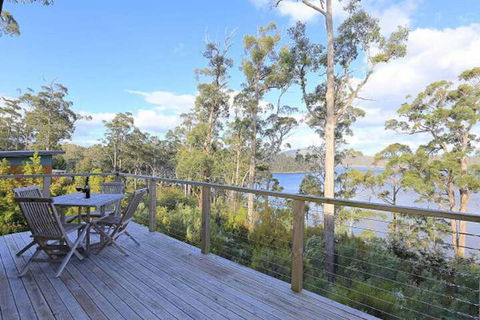Stewarts Bay Lodge - Sunshine Coast Guide 3