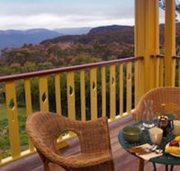 moments Mountain Retreat - Sunshine Coast Guide