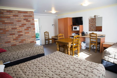 Scone Motor Inn - Sunshine Coast Guide 3